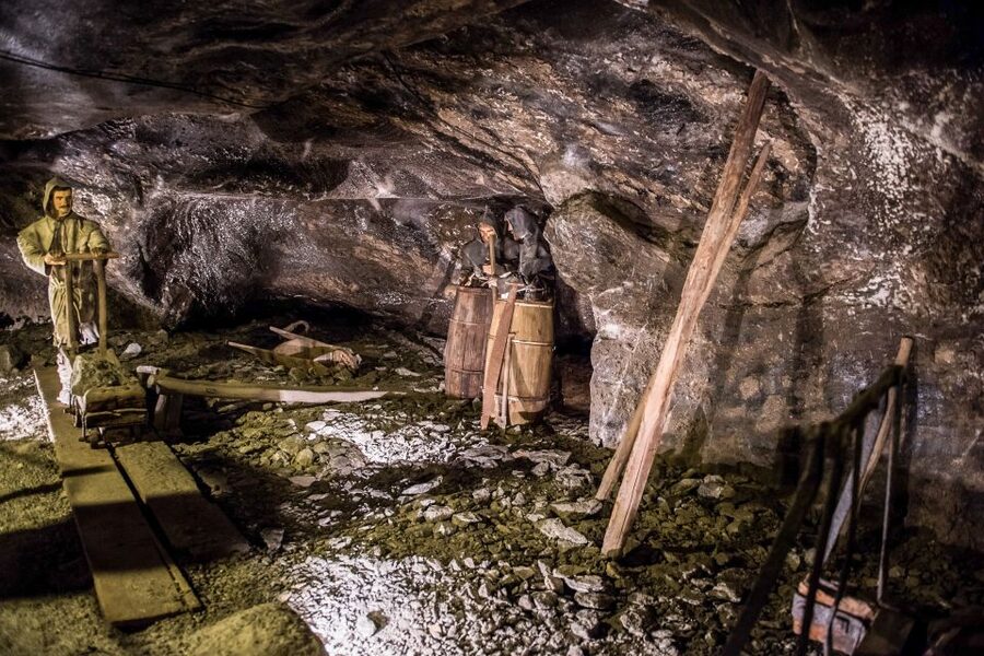 Wieliczka Salt Mine Tour Including Hotel Pick-Up - The 378-step descent to the first level