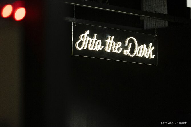 WOMAI Cracow - Into the darkness experience - The surprising work done by your other senses