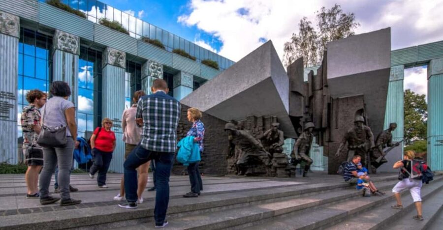 World War 2 in Warsaw walking tour in English - Execution sites and the price of occupation
