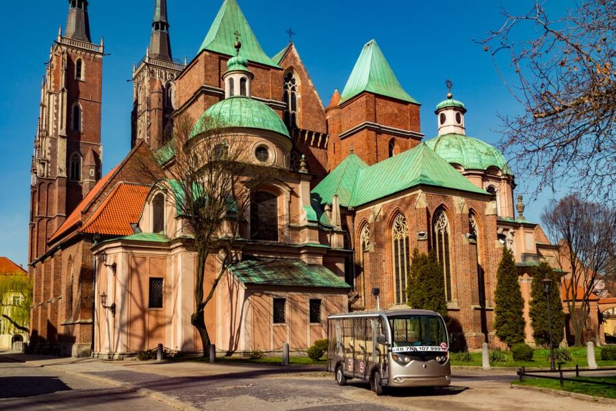 Wroclaw: 2-Hour Private Guided Tour by Electric Car - Pickup, timing, and what to plan afterward