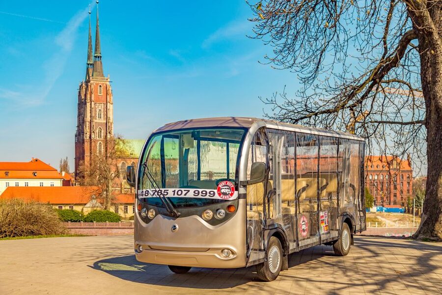 Wroclaw: 2-Hour Private Guided Tour by Electric Car - Cathedral Island and the city’s oldest-feeling quarter