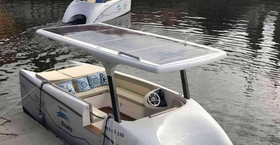 Wroclaw: City Walk and Cruise by Luxury Solar Catamaran - The Fencer Fountain and Wroclaw’s student story