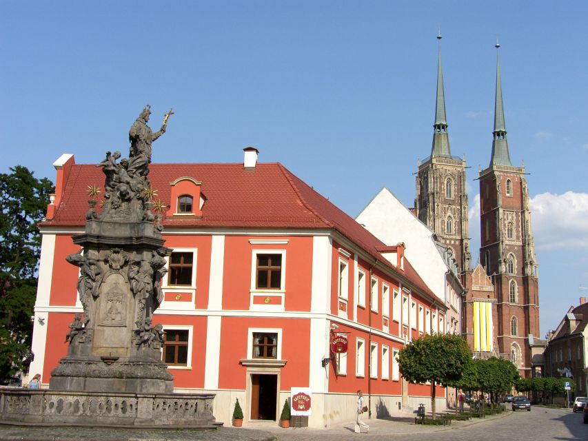 Wroclaw: Old City Walk and Cruise with Small Gondola - Key points at a glance
