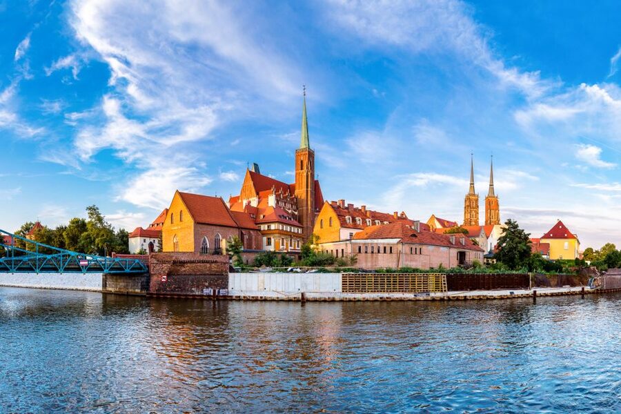 Wroclaw: Private Old Town Guided Walking Tour (2 hours) - Who Will Get the Most From This Walk