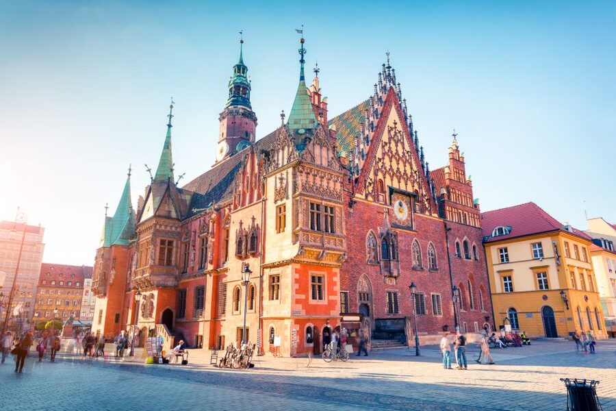 Wroclaw: Private Old Town Guided Walking Tour (2 hours) - Tumski Bridge and the Walk Into Cathedral Island