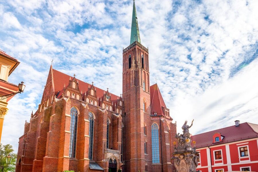 Wroclaw: Private Old Town Guided Walking Tour (2 hours) - The Oder Promenade and the Tour’s Final View